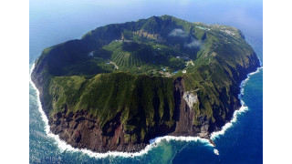 Khám phá đảo núi lửa bí mật nằm cách Tokyo 358km về phía Nam